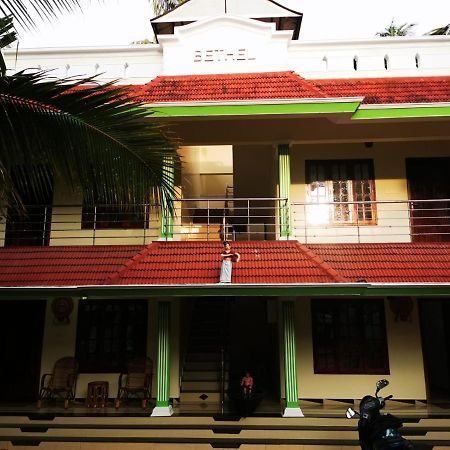 J2 Home Stay - Luxury Homes With Caravan Services Thiruvananthapuram Εξωτερικό φωτογραφία