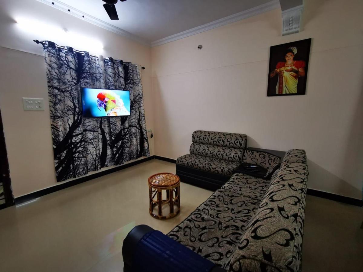 J2 Home Stay - Luxury Homes With Caravan Services Thiruvananthapuram Εξωτερικό φωτογραφία