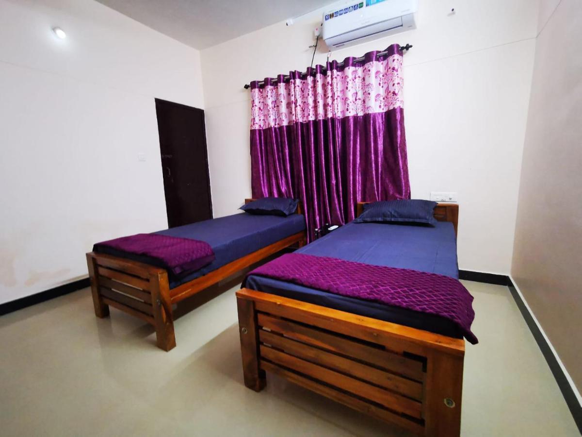 J2 Home Stay - Luxury Homes With Caravan Services Thiruvananthapuram Εξωτερικό φωτογραφία