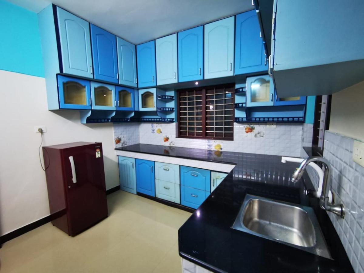 J2 Home Stay - Luxury Homes With Caravan Services Thiruvananthapuram Εξωτερικό φωτογραφία