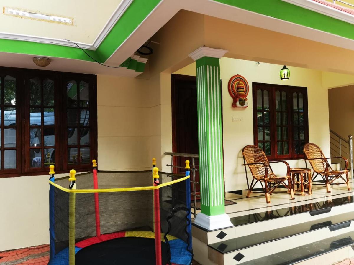 J2 Home Stay - Luxury Homes With Caravan Services Thiruvananthapuram Εξωτερικό φωτογραφία